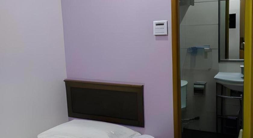 Id Hotel Yayasan Segamat Zewnętrze zdjęcie