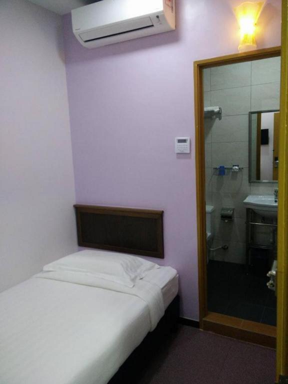 Id Hotel Yayasan Segamat Zewnętrze zdjęcie