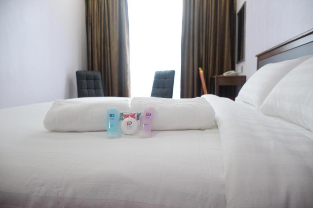 Id Hotel Yayasan Segamat Zewnętrze zdjęcie