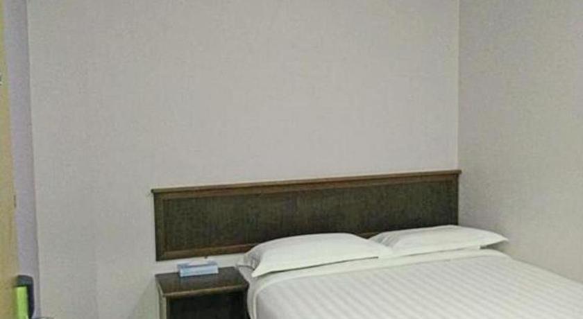 Id Hotel Yayasan Segamat Zewnętrze zdjęcie